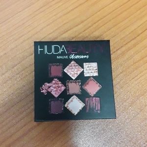 Huda beauty Mauve Obsessions palette